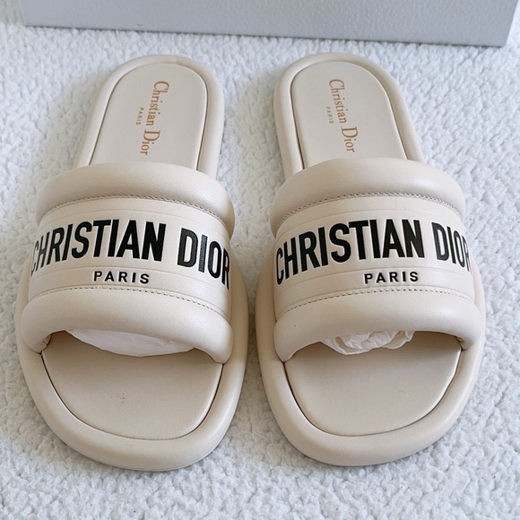 Christian Dior Every-D Embossed Lambskin Leather Slide Sandals - Picture 13 of 16